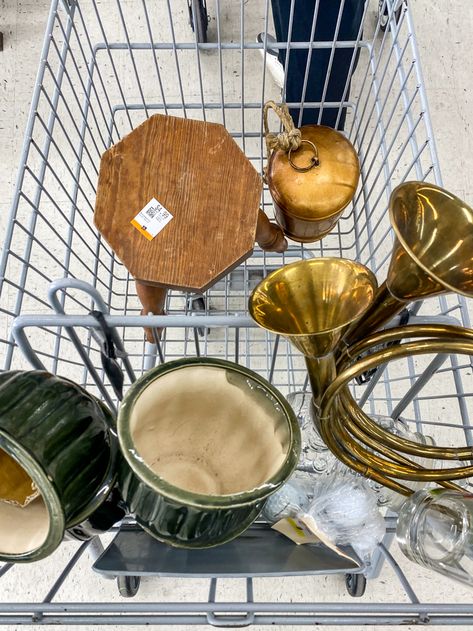 Thrifting Aesthetic Home Decor, Repurposed Goodwill Finds, Thrifting For Home Decor, Thrifted Home Decor Kitchen, Thrift And Style Home Decor, How To Display Small Items, Small Thrift Store Ideas, Thrift Kitchen Decor, Apartment Thrift Decor