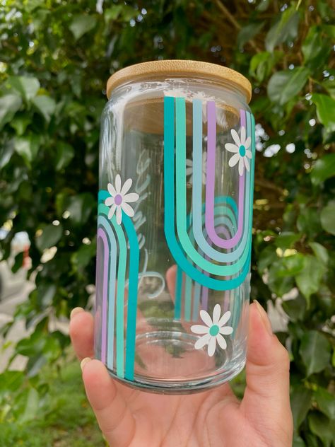 16oz. Glass can cup with wood lid and crystal straw Aesthetic Tumbler Bottle Design, Paint Jars Diy, Teacher Glass Cup Ideas, Glass Cricut Ideas, Painting Glass Ideas, Glass Vinyl Ideas, Cool Tumbler Designs, Glass Tumbler Design Ideas, Jar Painting Ideas Cute