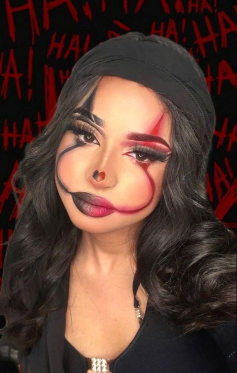 Red And Black Clown Makeup Halloween, Halloerrn Makeup, Holloween Makeup Idea, Clown Makeup And Outfit, Hollowed Makeup Ideas, Black Clown Makeup Halloween, Cute Clown Makeup Looks, Halloween Makeup Black And White, Red And Black Clown Costume