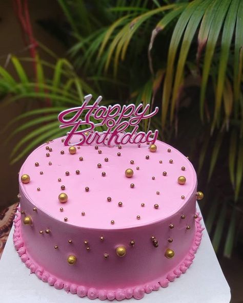 Beautiful Cake Design Birthdays, Simple Cake Designs For Beginners, Small Cakes Ideas Birthdays, Buttercream Cake Designs Birthday, Half Kg Cake Design, Simple Fondant Cake, Small Birthday Cake, Cakedesign Birthday, Simple Cake Design