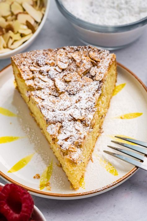 This mouthwatering cake is flavored with almonds and is so delicious. It's an Italian recipe and you're going to love how easy it is to make. Olive oil keeps the cake moist, almond flour adds a nutty flavor and then there are eggs in there to keep the cake moist and fluffy. If you love Italian flavors, especially sweet treats, you're definitely going to love the flavors in this wonderful almond cake. Enjoy a slice with a coffee, cup of tea or any drink. It's a nice sweet snack or dessert option. Almond Tea Cake, Italian Almond Cake Recipe, Italian Almond Cake, Almond Tarts, Almond Desserts, Almond Tea, Almond Yogurt, Almond Cake Recipe, Italian Recipes Dessert