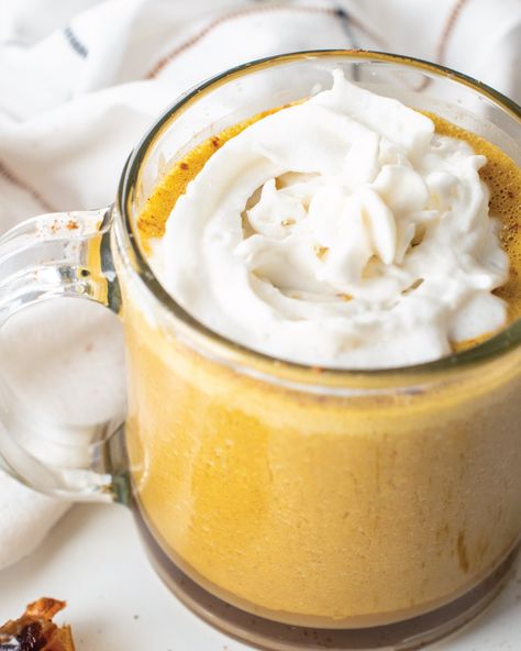 A Clean Pumpkin Spice Latte Recipe Bourbon Aesthetic, Easy Apple Cider Recipe, Caramel Apple Cider, Bourbon Caramel, Bourbon Caramels, Pumpkin Spiced Latte Recipe, Apple Cider Caramels, Cozy Drinks, Easy Meal Ideas