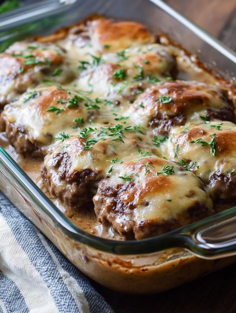 Amish Hamburger Steak Bake Baked Meat Ideas, Hamb Meat Recipes, Hamburger Dishes Suppers, Healthy Dinner Recipes Hamburger, Amish Hamburger Bake, Hamburger Steak Baked In Oven, New Hamburger Recipes, Hamburger Based Meals, Hamburger Meals For Two