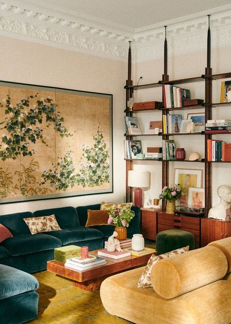 Colorful European Living Room, Bay Area Apartment, Eclectic Style Interior Design, Two Couches Living Room, Mcm Couch, Interior Vintage, Home Decor Ideas Living Room, 아파트 인테리어, Ideas Living Room