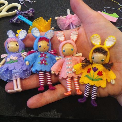 Wire Doll, Bead Dolls, Wire Dolls, Easter Dolls, Wee Folk, Wood Peg Dolls, Yarn Dolls, Worry Dolls, Bendy Doll