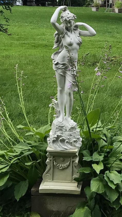 Greek Goddess Of Beauty, Large Outdoor Statues, Garden Statues For Sale, Outdoor Wall Fountains, Outdoor Ornaments, Goddess Of Beauty, Cement Statues, Sculpture Outdoor, Poolside Decor