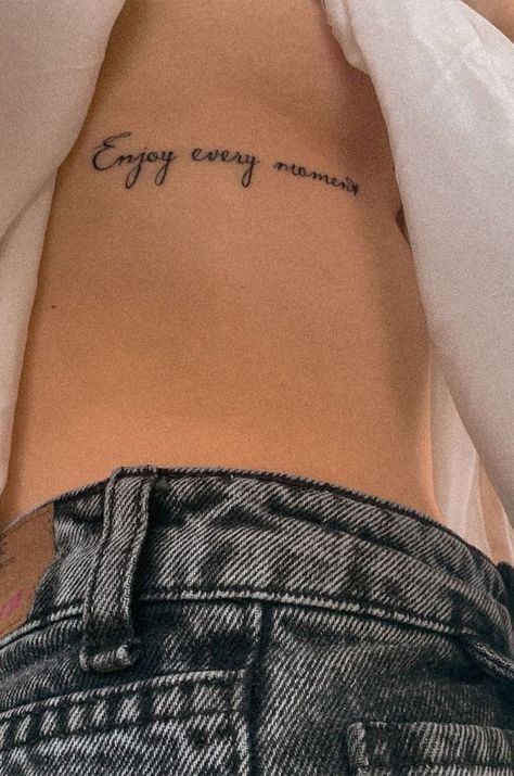 Ribs Quote Tattoo, Tattoo Ideas Female Rib Cage, Quote Rib Tattoo, Elegant Tattoos For Women Classy, Intimate Tattoos For Women, Unique Rib Tattoo, Ribs Tattoo For Women, Small Rib Tattoos For Women, Waist Tattoos For Women