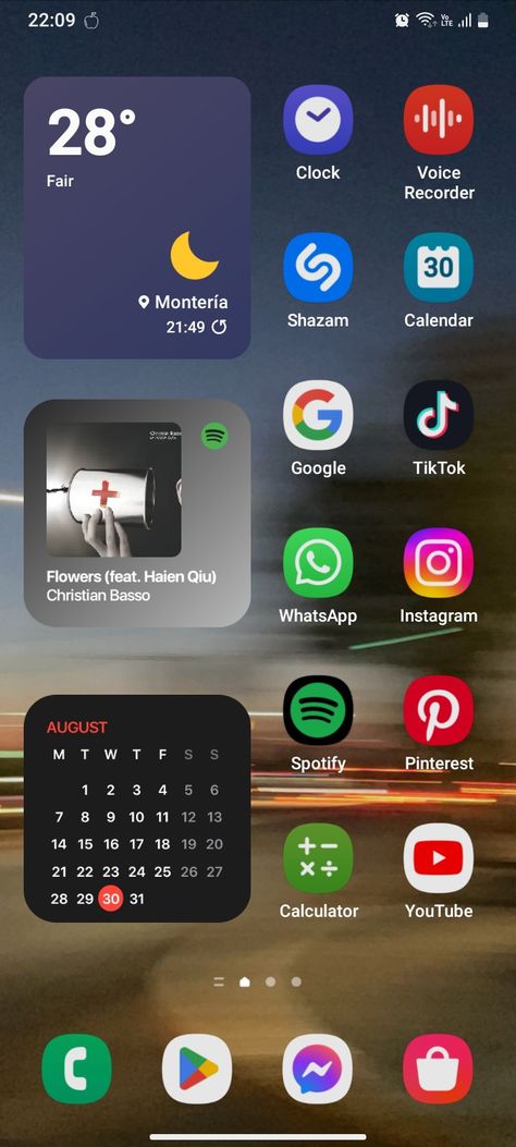 Samsung Home Screen Aesthetic, Samsung Galaxy Home Screen Layout, Android Screen Layout, Phone Home Screen Ideas Android, Samsung Custom Home Screen, Samsung Customization Ideas, Home Screen Layout Samsung, Home Screen Layout Android, Samsung Home Screen Layout