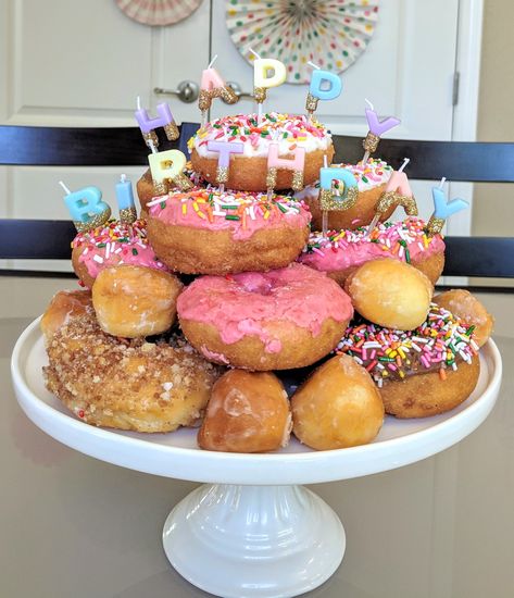 Donut Birthday Breakfast, Donuts And Dance Party, Birthday Donuts With Candles, Doughnut Birthday Cake Ideas, Sweet Treats For Birthday Parties, Donut Bday Cake, Donut Hole Cake Birthday, Donut Cake Ideas Birthday Parties, Stacked Donut Cake