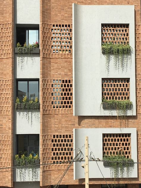 apartment No. 84 / MiriStudio Brick Elevation, Apartment Elevation, Apartment Facade, Brick Apartment, Facade Architecture Design, Trendy Apartment, Brick Architecture, Apartment Architecture, Brick Facade