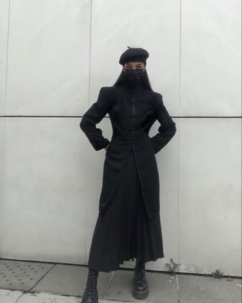 Total Black Outfit, Techwear Women, Elegant Streetwear, Badass Outfit, All Black Fashion, Alt Outfits, Black Outfits, Total Black, All Black Outfit