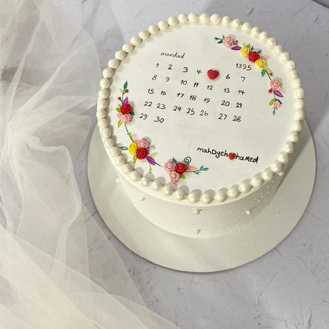 Anniversary Cake 20 Years, Cakes For Anniversary Ideas, Cake Ideas For 25th Anniversary, Engagement Anniversary Cake Designs, Anniversary Small Cake Ideas, Cake Designs Wedding Anniversary, Birthday Anniversary Cake, Aesthetic Cakes For Anniversary, Cake Design For Anniversary Simple