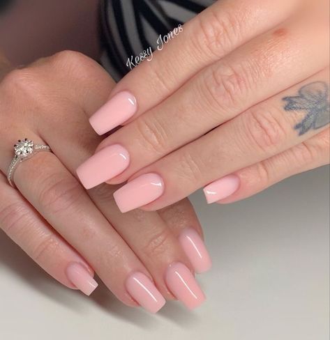 Acrylic Claws, Gel Nails Cute, Squoval Acrylic Nails, French Manicure Acrylic Nails, Unghie Sfumate, Tapered Square Nails, Nails Pretty, Nails Cute, Subtle Nails