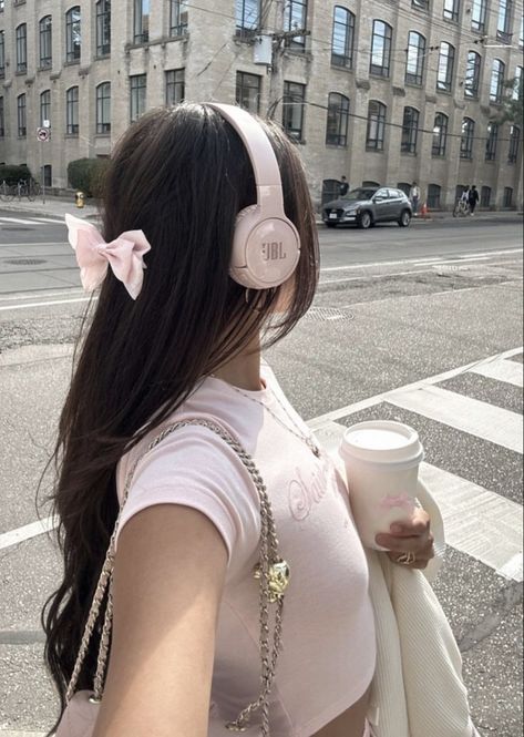 Pink Headphones, Wearing Headphones, Pink Lifestyle, Pretty Pink Princess, Princess Core, Pink Life, Pink Aura, Soft Girl Aesthetic, Pink Girly Things