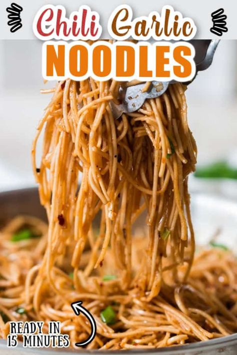 Wheat Noodles Recipes, Thai Wheat Noodle Recipe, Garlic Noodles Asian, Butter Garlic Noodles, Chili Garlic Noodles, Chili Butter, Garlic Butter Noodles, Asian Treats, Easy Recipes Dinner