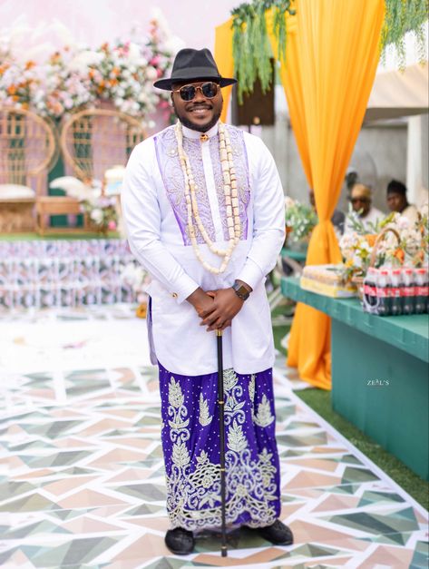 Niaja delta groom dressing in his regal attire. Ijaw Traditional Attire For Men, Lace Blouse Styles, Native Wears, Traditional Wedding Attire, Latest African Men Fashion, Minimalist Fashion Men, African Clothing For Men, Mens Casual Dress Outfits, African Men Fashion