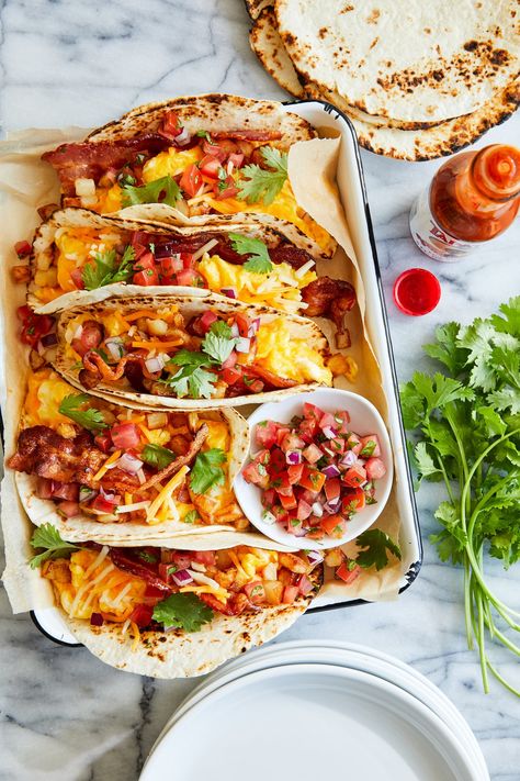 Breakfast Tacos Lunch Tacos, Damn Delicious Recipes, Brunch Ideas For A Crowd, Tacos For Dinner, Breakfast Tacos Recipe, Breakfast Bites, Breakfast Tacos, Taco Meat, Breakfast Brunch Recipes