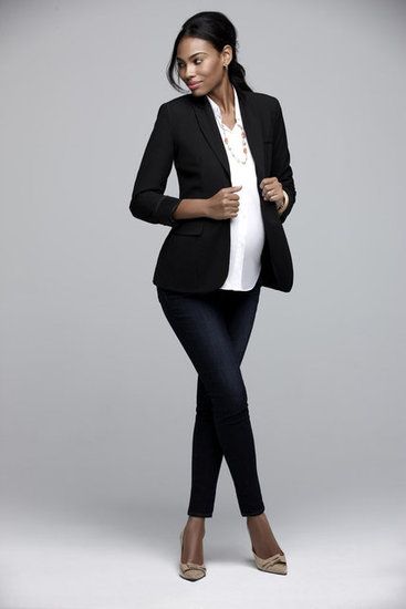 @Nicole Novembrino Meier...I Love the blazer. A cute blazer with maternity jeans and a white top. Comfy Maternity Outfits, Maternity Work Wear, Maternity Work Clothes, Baby Bump Style, A Pregnant Woman, Preggo Fashion, Maternity Chic, Stylish Maternity Outfits, Pregnancy Looks