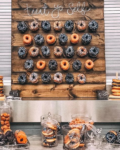 Halloween Donut Wall, Donut Wall Birthday, Witches Brunch, Donut Costume, Halloween First Birthday, Halloween Donuts, Birthday Donuts, Donut Bar, Rachel Hollis