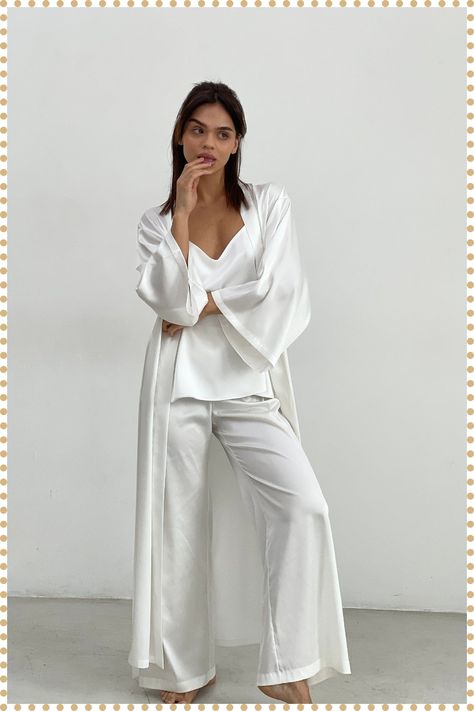 Pijama Satin, Silk Pajamas Set, Pajamas Aesthetic, Pijamas Women, Pants Silk, Robe Silk, Bridal Pajamas, White Pajamas, Silk Pajama Set