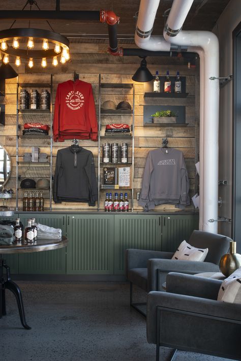 Small Taproom Design, Brewery Merchandise Ideas, Restaurant Merchandise Display, Bar Merchandise Ideas, Restaurant Merchandise Ideas, Brewery Merchandise Display, Brewery Decor Interior Design, Taproom Interior Design, Brewery Design Interior