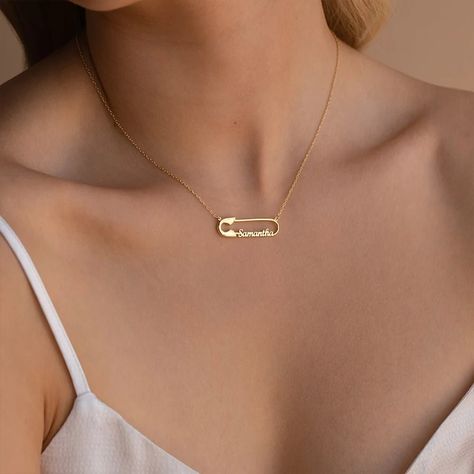 ✨ Shine with a touch of gold! ✨ Our Custom Double Name Paper Clip Pendant Necklace is the ultimate gift for your special someone – be it girlfriend, mom, or YOU! 💖 Personalize it, flaunt it, LOVE it! Click here to make it yours: https://nuel.ink/nqeHVm #PersonalizedJewelry #GiftsForHer #ShineBright 😘😍 Name Necklace Silver Personalized, Unique Name Necklaces, Name Jewelry Necklace, Safety Pin Necklace Meaning, Gold Name Necklace Unique, Personalized Necklace Names, Name Pendant Gold, K Pendant, Paper Clip Necklace