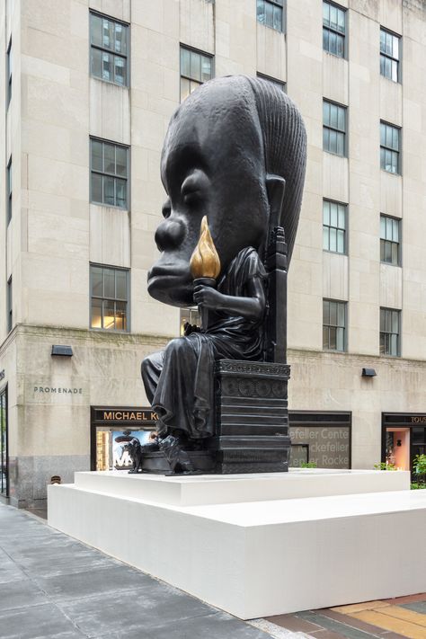 This new statue at 30 Rock is very weird but we can’t stop looking at it Sanford Biggers, Oracle Art, Classical Sculpture, Very Weird, African American Museum, Los Angeles Museum, Spring In New York, Wave Illustration, European Sculpture