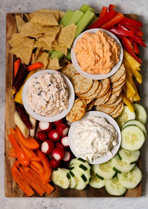 This simple yet elegant appetizer platter is perfect for your next casual party thanks to the NEW PHILADELPHIA Dips now available at Price Chopper. Finger Sandwich, Veggie Trays, Snack Boards, Meat Board, Appetizer Platter, Food Boards, Party Platter, Elegant Appetizers, Appetizer Platters