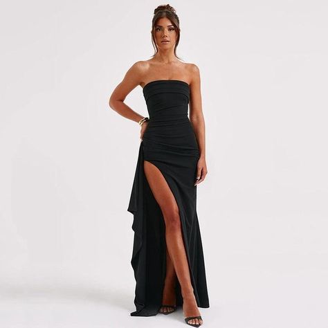 New product: Strapless Split Long Dress Summer Fashion Pleated Bridesmaid Dress For Womens Party Wedding Clothing 👉🏽👉🏽 https://nuel.ink/5hYntJ Premier Summer Styles** 👗 20% OFF + FREE shipping on exclusive 2024 fashion. Seize the spotlight! Shop Now! #FashionForward #SummerReady #LimitedTimeOffer #SummerSavings #HotDeal #SummerStyle Black Tie Maxi Dress, Split Long Dress, Satin Style, 파티 드레스, Boat Neck Dress, Tube Top Dress, Pleated Maxi Dress, Pleated Maxi, Long Summer Dresses