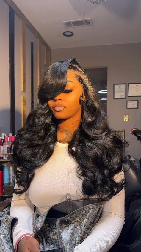 30 Inch Wig Styles, 40 Inch Side Part Wig, Hairstyle Lace Wig, Frontal Install Hairstyles, Deep Side Part Wig Install, Middle Part Buss Down Layers, Side Part Wig Layers, Black Buss Down, Loose Wave Wig Black Women