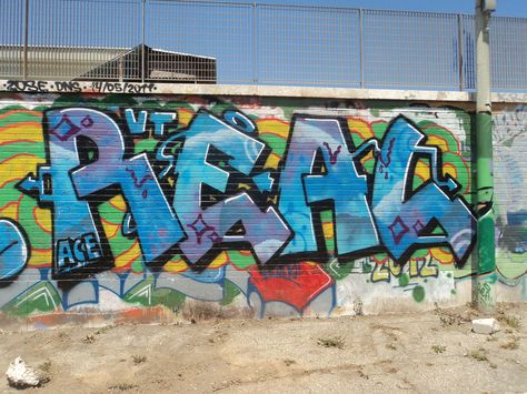 real Real Graffiti, Graffiti Names, Graffiti Pictures, Tag Street Art, Wall Writing, Graffiti Writing, American Graffiti, Amazing Street Art, Graffiti Lettering