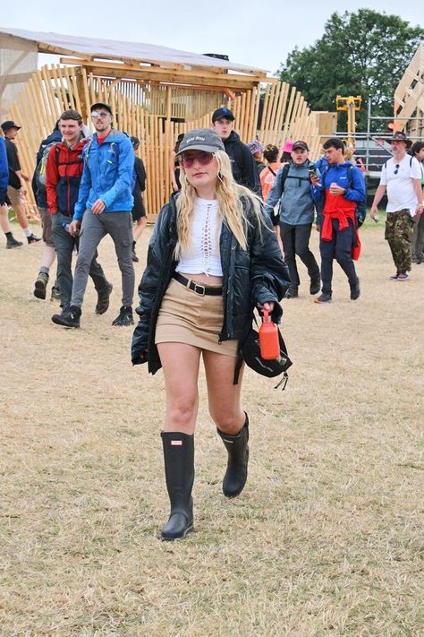 Festival Wellies Outfit, Wellies Festival Outfit, Glastonbury 2023 Outfits, Raining Festival Outfit, Glastonbury Outfits 2023, Festival Outfits 2023 Uk, Festival Style 2023, Oceans Calling Festival Outfit, Glastonbury Festival Fashion 2023