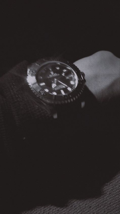 Rolex yachtmaster aesthetic real fake snap Rolex Dark Aesthetic, Rolex Asthetic Picture, Rolex Aesthetic, Rolex Yachtmaster, Amazing Street Art, Watches Jewelry, Black Aesthetic, Dark Aesthetic, Rolex Watches