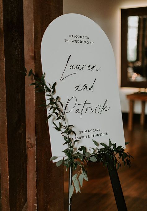 Arched Black and White Wedding Welcome Sign Wedding Entrance Sign, Wedding Welcome Board, Welcome Wedding Sign, Wedding Signs Diy, Ceremony Signs, Wedding Entrance, Entrance Sign, Wooden Display, Neutral Wedding