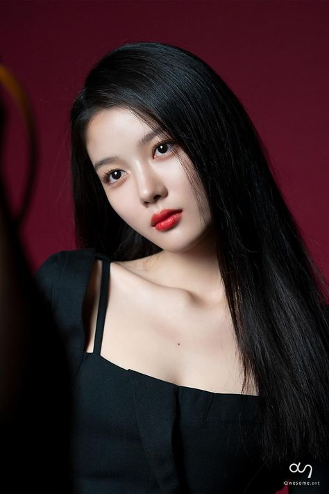 HugeLove on Twitter: "Staring non stop with Kim Yoo Jung's beauty.… " Kim Yoo Jung Photoshoot, Kim Yoojung, Kim You Jung, Kim Yoo Jung, Lee Soo, Korean Actresses, Korean Celebrities, Kdrama Actors