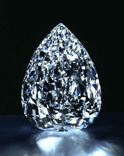 Star of Africa, the world's largest flawless cut diamond. It is 530 carats! By davmirsim Cullinan Diamond, British Crown Jewels, Diamond Mines, Big Diamond, Royal Jewels, Rocks And Gems, Crown Jewels, Precious Gems, Gems And Minerals