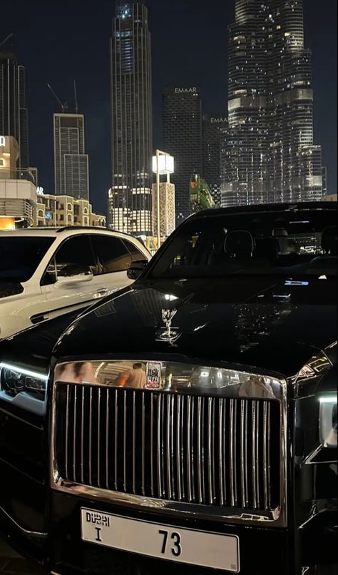 Luxury Cars Rolls Royce, Luxury Lifestyle Dreams, Luxury Aesthetic, Classy Cars, Fancy Cars, Pretty Cars, Money And Happiness, Dream Lifestyle, Expensive Cars