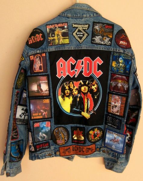 Contrast Pictures, Back Patches For Jackets, Metalhead Fashion, Dark Foundation, Battle Jackets, Patches Jacket Diy, Punk Fashion Diy, Jacket Patches, Diy Denim Jacket