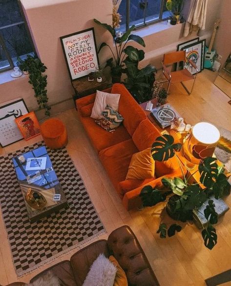 Funky Living Rooms, Orange Couch, Apartment Goals, Retro Living Rooms, Dream Apartment Decor, Future Apartment Decor, Future Apartment, Apartment Decor Inspiration, Dream House Interior