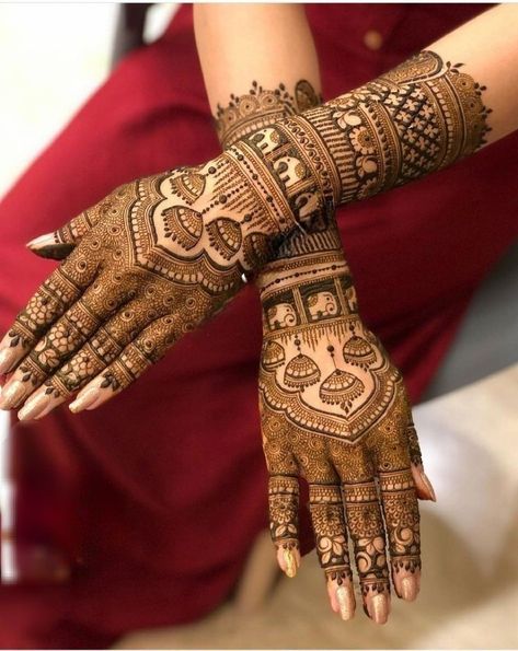 Latest Mehndi Designs Wedding, Traditional Mehndi Designs, Rajasthani Mehndi Designs, Front Mehndi Design, Back Hand Mehndi, Tato Henna, New Bridal Mehndi Designs, Mehndi Designs Bridal Hands, Modern Mehndi Designs