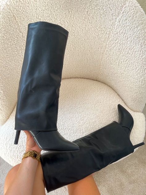 Black Elegant Shoes, Black Stiletto Heels, Black High Boots, 1 September, Shoe Inspo, Girly Shoes, Aesthetic Shoes, Swag Shoes, September 2024