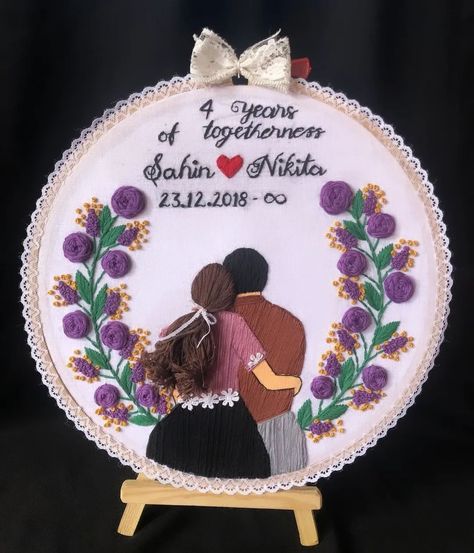 Couple embroidery hoops ❄️💖 Customise embroidery hoops for your loved ones 🥰 Dm for details and order 🎁🥳 . . #embroideryhandmades #embroideryart #couplegoals💑 #embroideryhoop #flowers #couples #craftersgonnacraft Embroidery Couple Design, Couple Hoop Embroidery, Embroidery Designs Couple, Couple Embroidery Design, Embroidery Friends, Couple Embroidery, Wedding Embroidery Hoop, Embroidery Hoop Art Diy, Embroidery Designs Baby