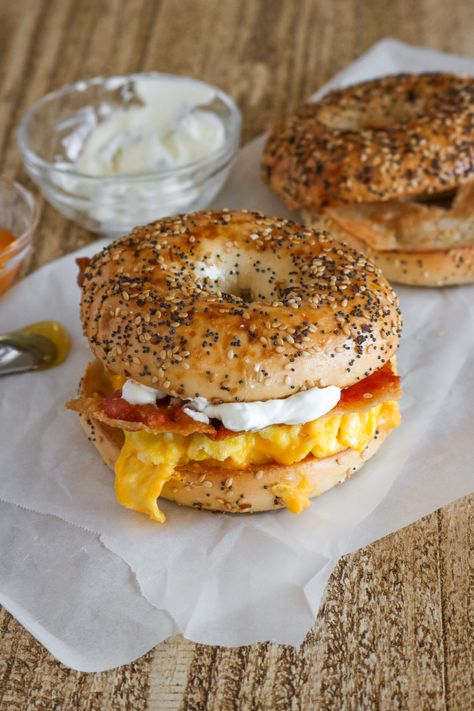 Everything Bagel Breakfast Sandwich - Layers of Happiness Breakfast Bagel Ideas, Bagel Ideas, Bagel Breakfast, Bagel Breakfast Sandwich, Breakfast Sandwich Recipes, Easy Brunch Recipes, Breakfast Bagel, Bagel Sandwich, Ultimate Breakfast