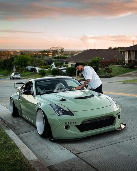 Nissan 350Z 🍃  @joshvelez #jdm #supercars #350z #nissan #iconiccars #car #cars Nissan Sports Cars, 350z Nissan, Nissan Z Cars, Tokyo Drift Cars, Slammed Cars, Fantasy Cars, Dropped Trucks, Stance Cars, Best Jdm Cars