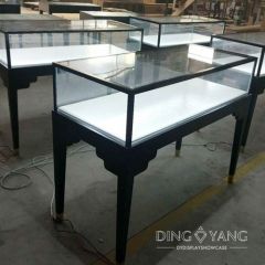 High qality manufacturing of jewelry counter display cases,jewelry display cases,glass top jewelry display case with high-end led light! Combination Of Practicality And Beauty,Ready to Assemble For Ships! Unique Jewelry Display, Jewelry Display Cases, Installing Led Strip Lights, Jewelry Table Display, Retail Display Cases, Jewelry Store Displays, Display Cabinet Design, Wood Jewelry Display, Jewelry Display Case