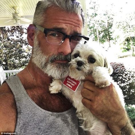 Known for his immaculate style and rugged selfies, the Staten Island native (pictured here... Older Gorgeous Men, Old Men Pictures, Usa Men Pictures, Silver Foxes Men Black, Old Man With White Beard, Gray Beards Older Man, Grey Fox Men, Men In Glasses, Hot Old Man