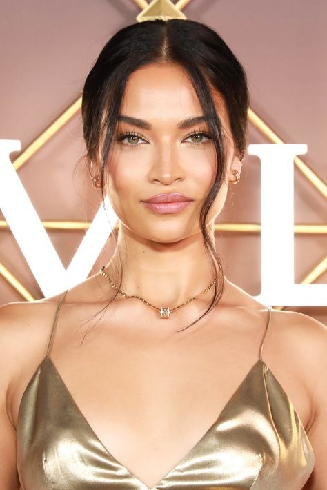 Party In New York, Classy Makeup, Shanina Shaik, Love Travel, Travel Fashion, New York Fashion Week, New York Fashion, Wedding Bridal, Fashion Art