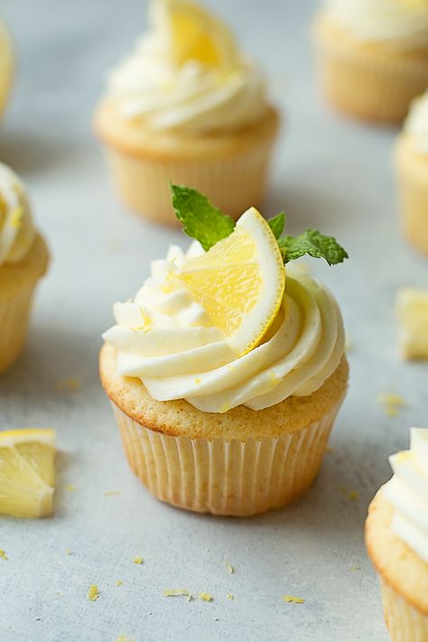 Classic Cupcakes, Cupcakes Fruit, Cake In A Cup, Cheese Cupcake, Lemon Cupcake, Lemon Cream Cheese Frosting, Lemon Cream Cheese, Lemon Frosting, Cream Cheese Eggs