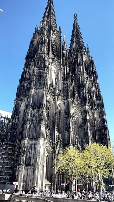 Me As A Place, Koln Cathedral, Goth Architecture, Gothic Style Architecture, Germany Architecture, Castle In Germany, German Architecture, Gothic Buildings, Cities In Germany