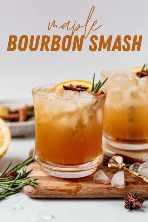 Burbon Drinks, Maple Cocktail, Ginger Beer Cocktail, Bourbon Cocktail Recipe, Pitcher Cocktails, Easy Pumpkin Dessert, Bourbon Smash, Maple Bourbon, Fall Cocktails Recipes